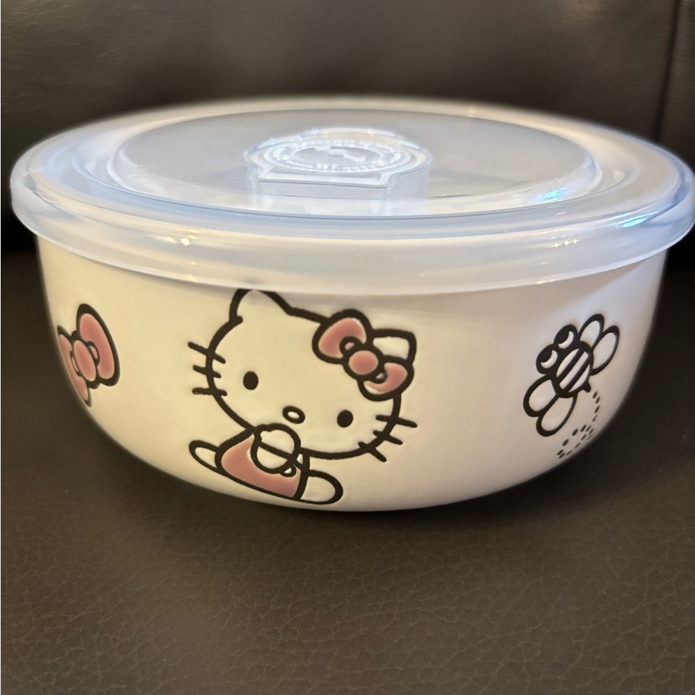Hello Kitty Pink and White Serveware Bowl